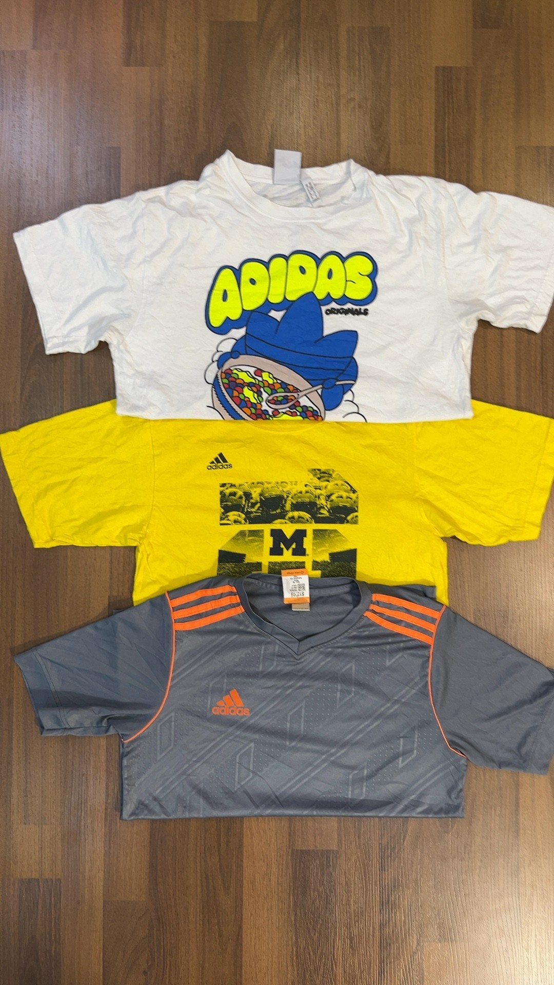 av-2403 adidas t shirt