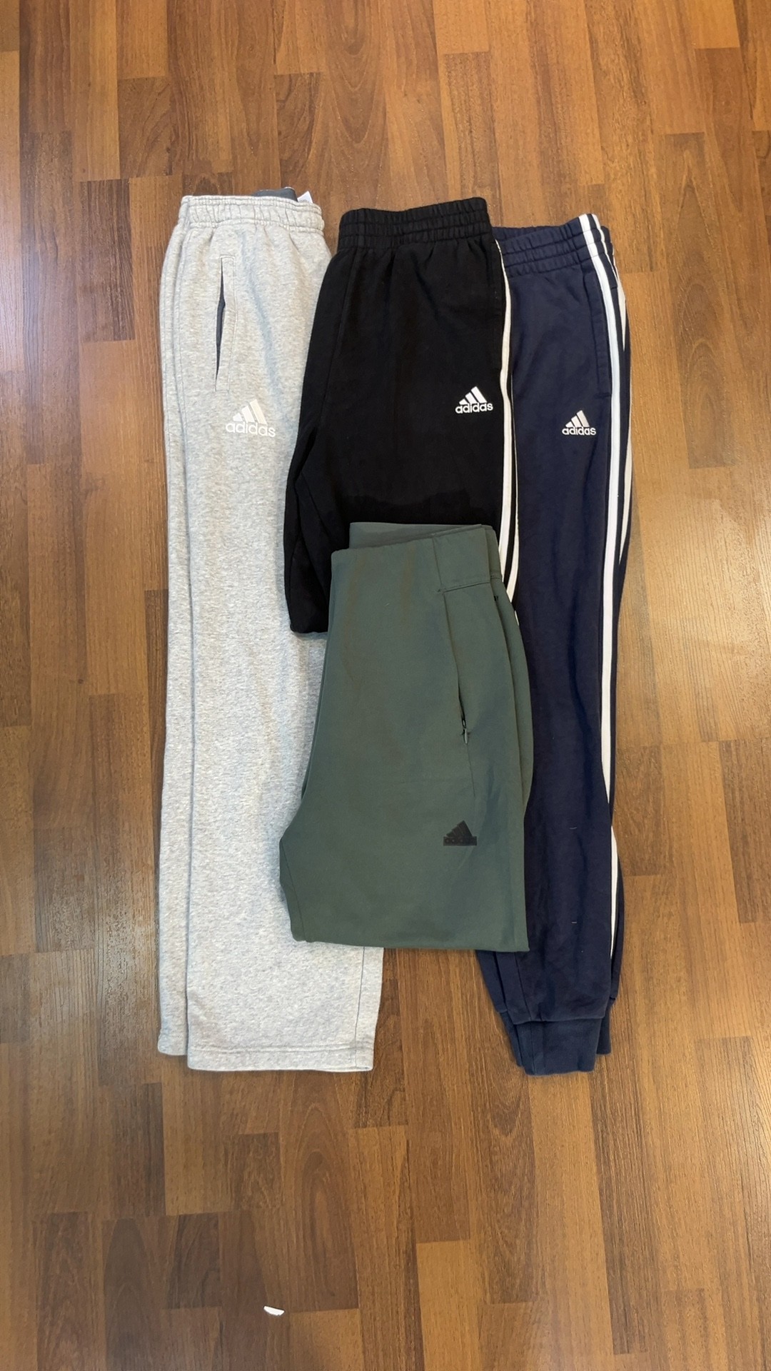 av-2491 adidas sweatpants