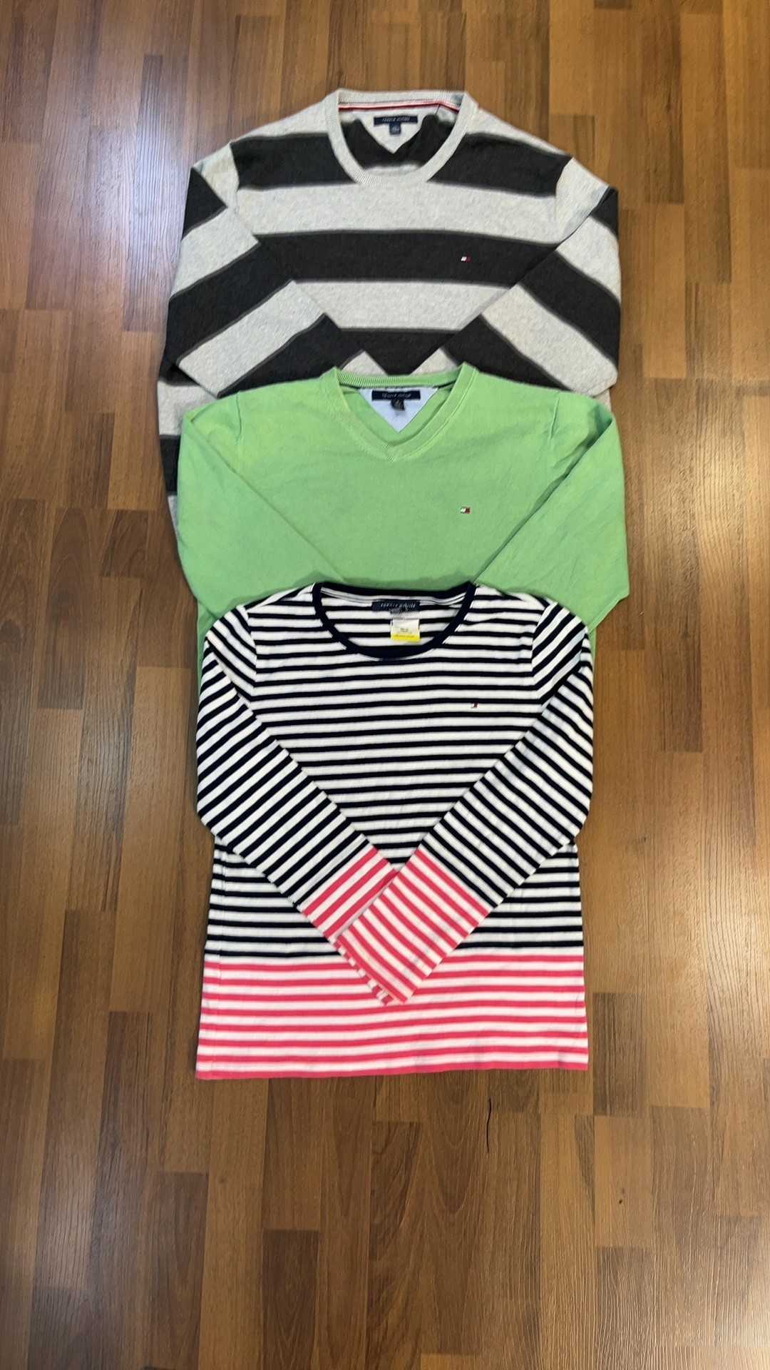 av-2517 tommy hilfiger sweater
