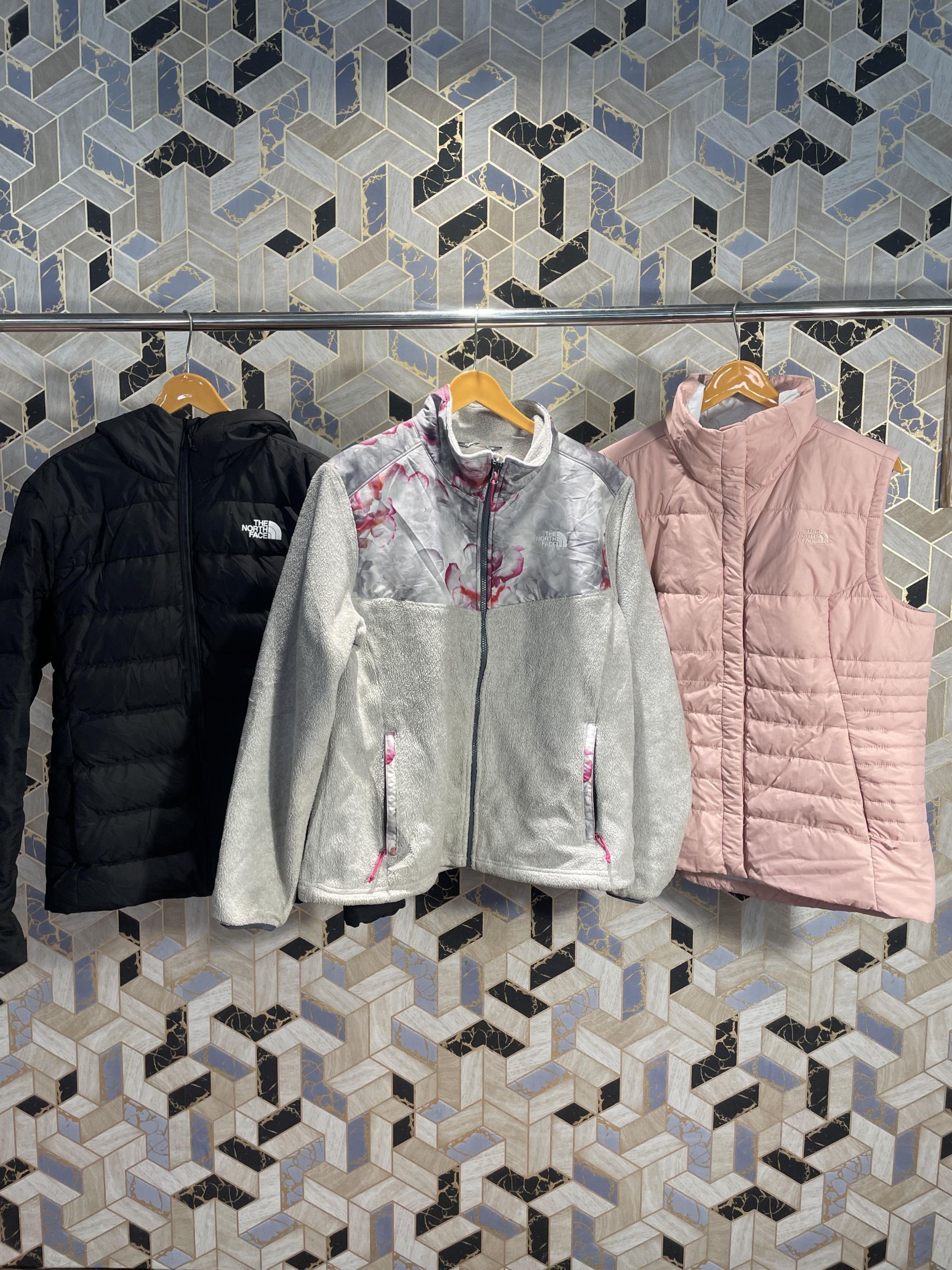 avg-0533 the north face mix jackets