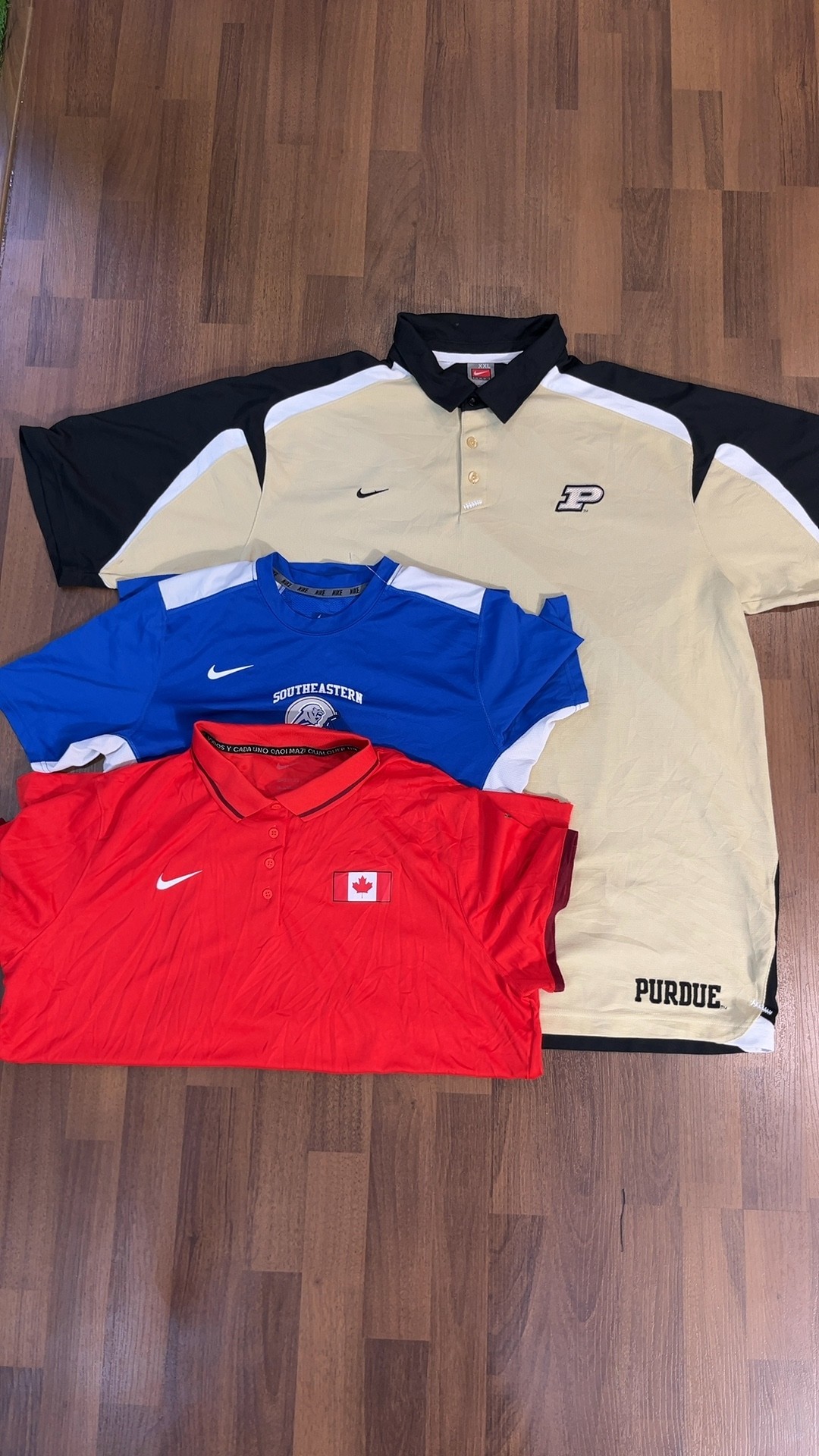av-2589 nike t-shirt