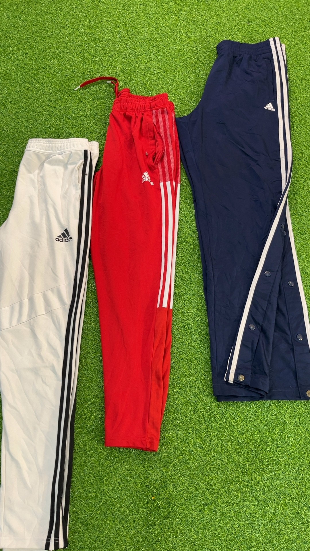 av-2783 adidas track pants