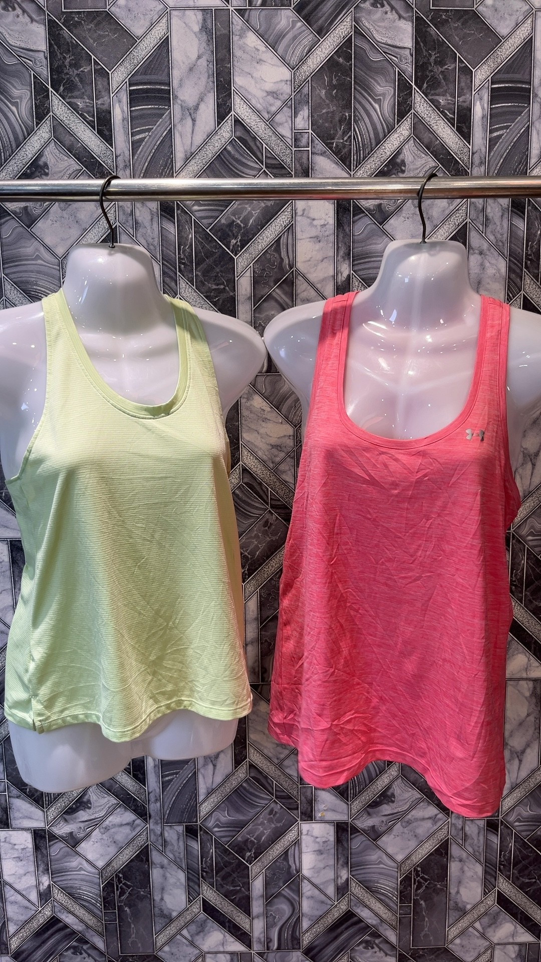av-2879 under armour tank top