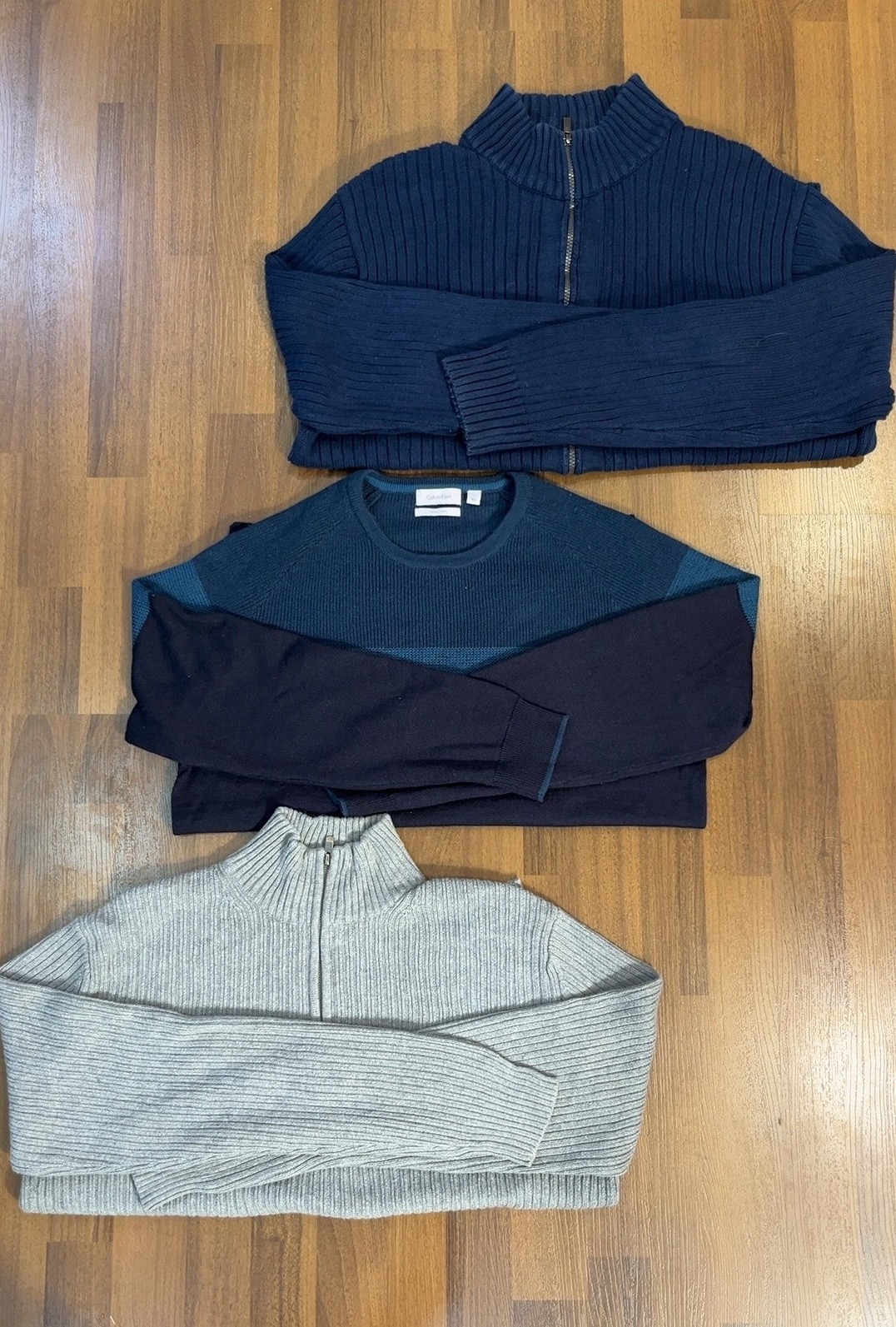 av-2632 calvin klein sweaters