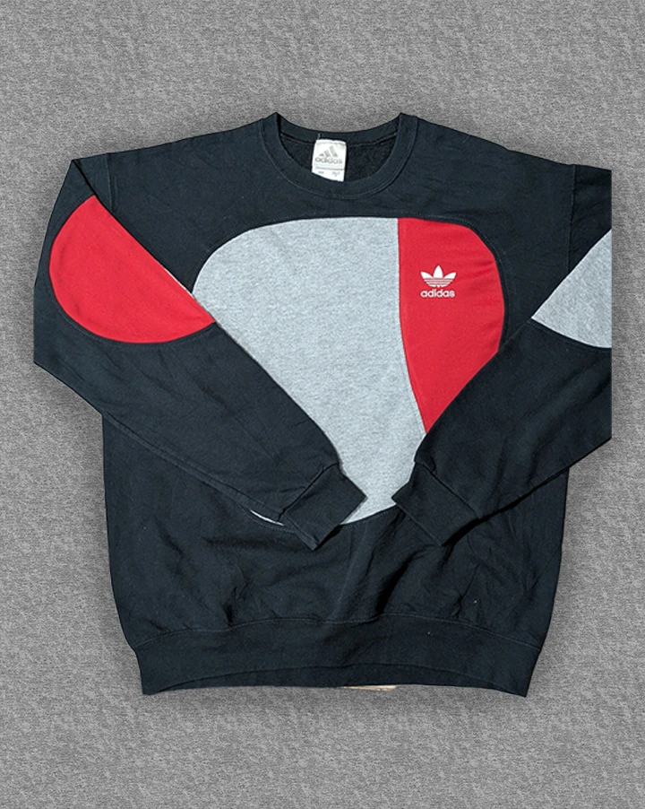 upcycled autentic adidas sweatshirt